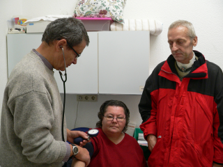 Harbig mit Patienten klein